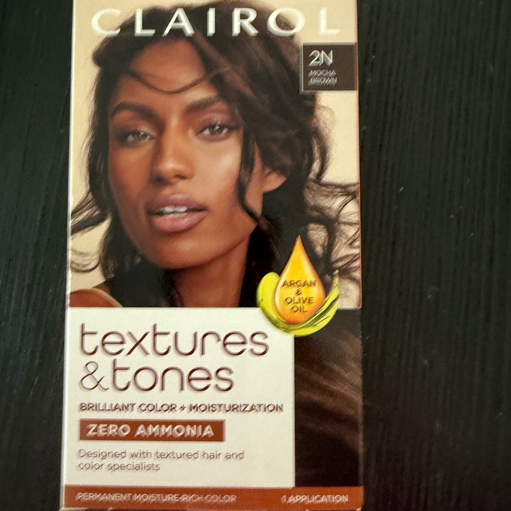 NWT Clairol Textures & Tones Hair Color 5N Mocha Brown
